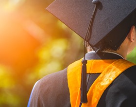 哈佛教授年薪最高204万美元？美国大学最“吸金”专业薪酬大曝光！