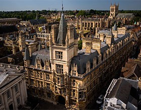 盘点留学英国10所“精英英“院校及其特色专业