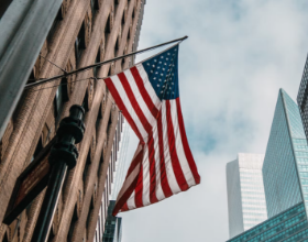 走常规路线拿美国绿卡很难，想要快一点的方法戳这里→