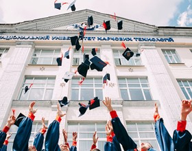 直击2022上海高考｜高考后留学新思路，解锁多样化升学路径！