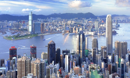 将孩子送到香港读书深造有什么优势？