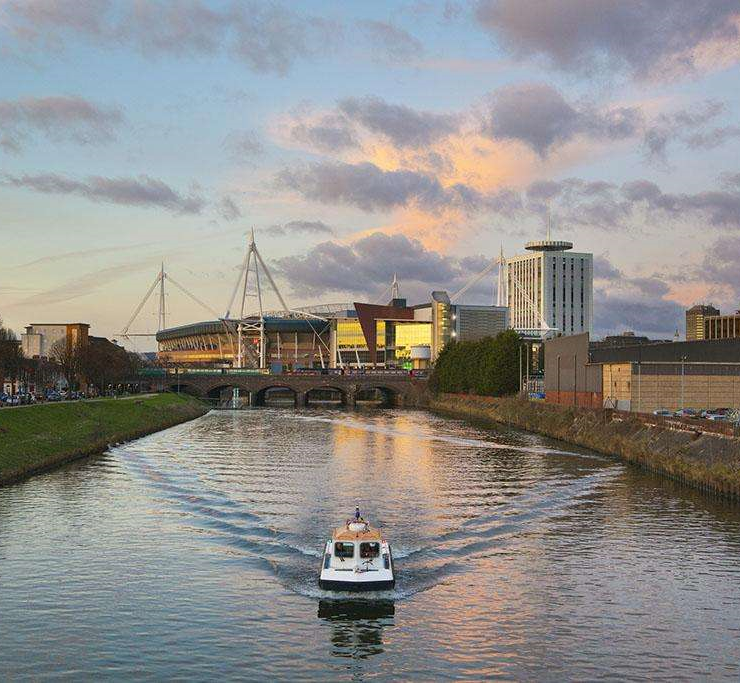 到英国威尔士留学，有哪些院校可以考虑？