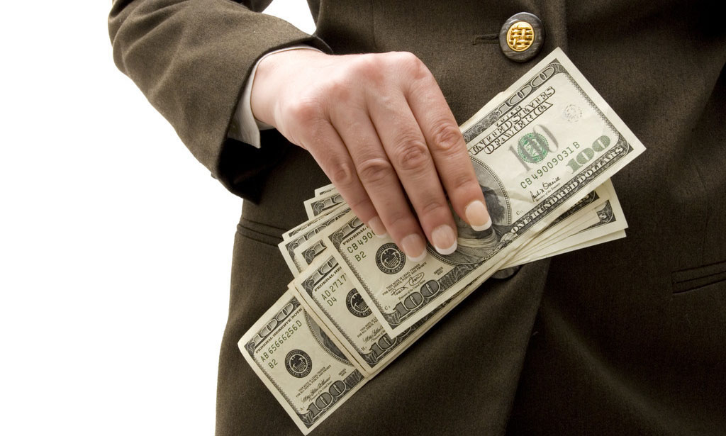 毕业后能赚多少钱？美国劳动局最新薪资数据给你答案