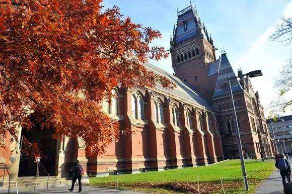 对比分析：美国秋季入学和春季入学有何不同