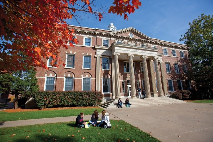 去美国读金融专业哪个专业薪资最高？