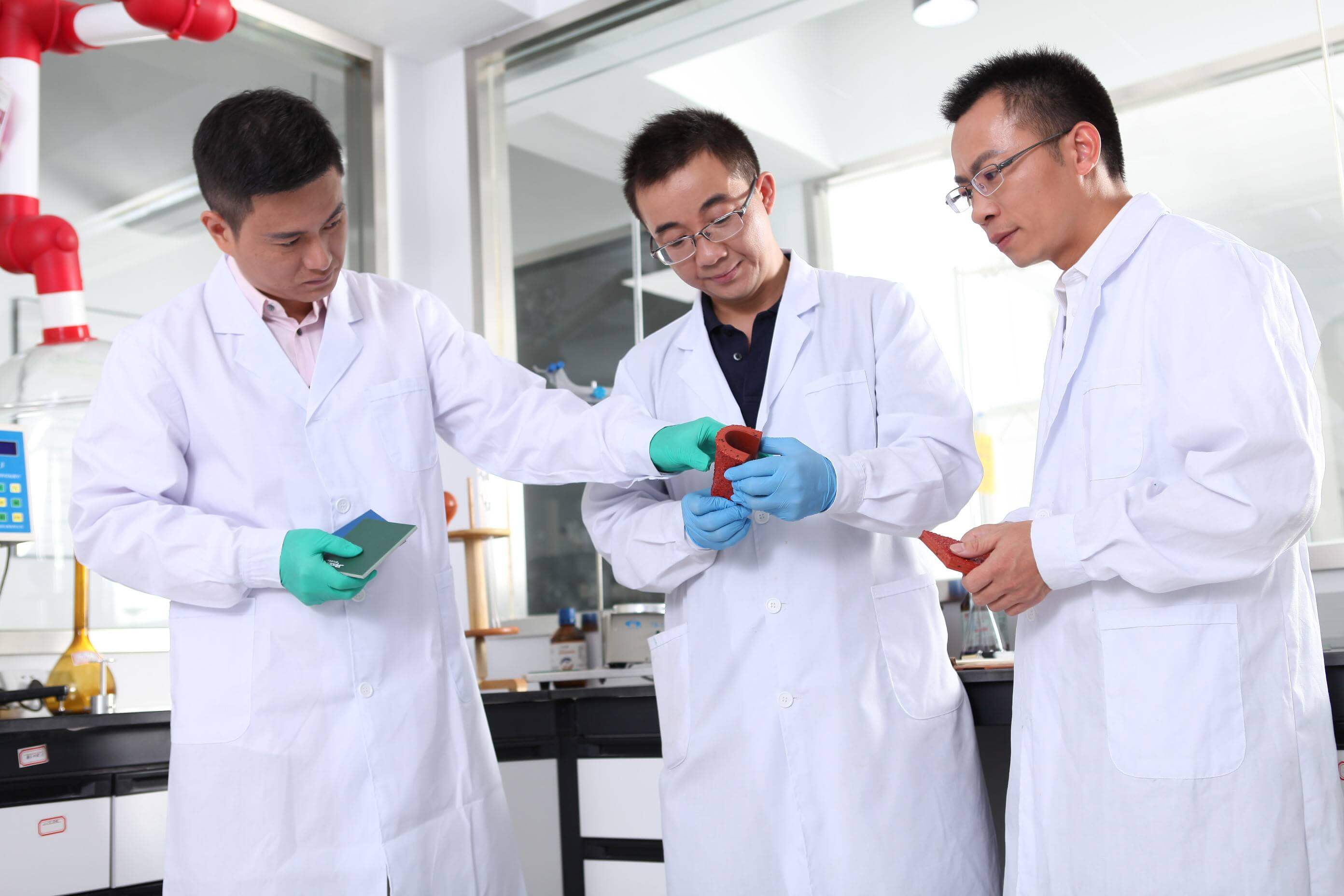 申请美国留学提升个人背景的途径有哪些？