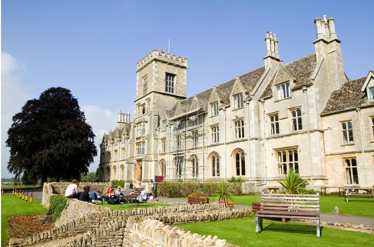 挤破头要进藤校，你知道被藤校录取有多难吗？