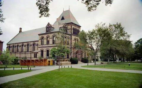 美国加州理工学院和麻省理工学院哪个好？