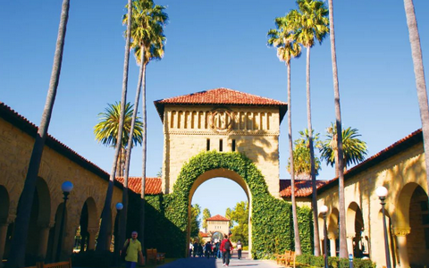 美国斯坦福大学校长：大学生应该做到以下三件事！