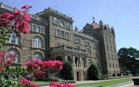 英国留学和美国留学有什么不同？